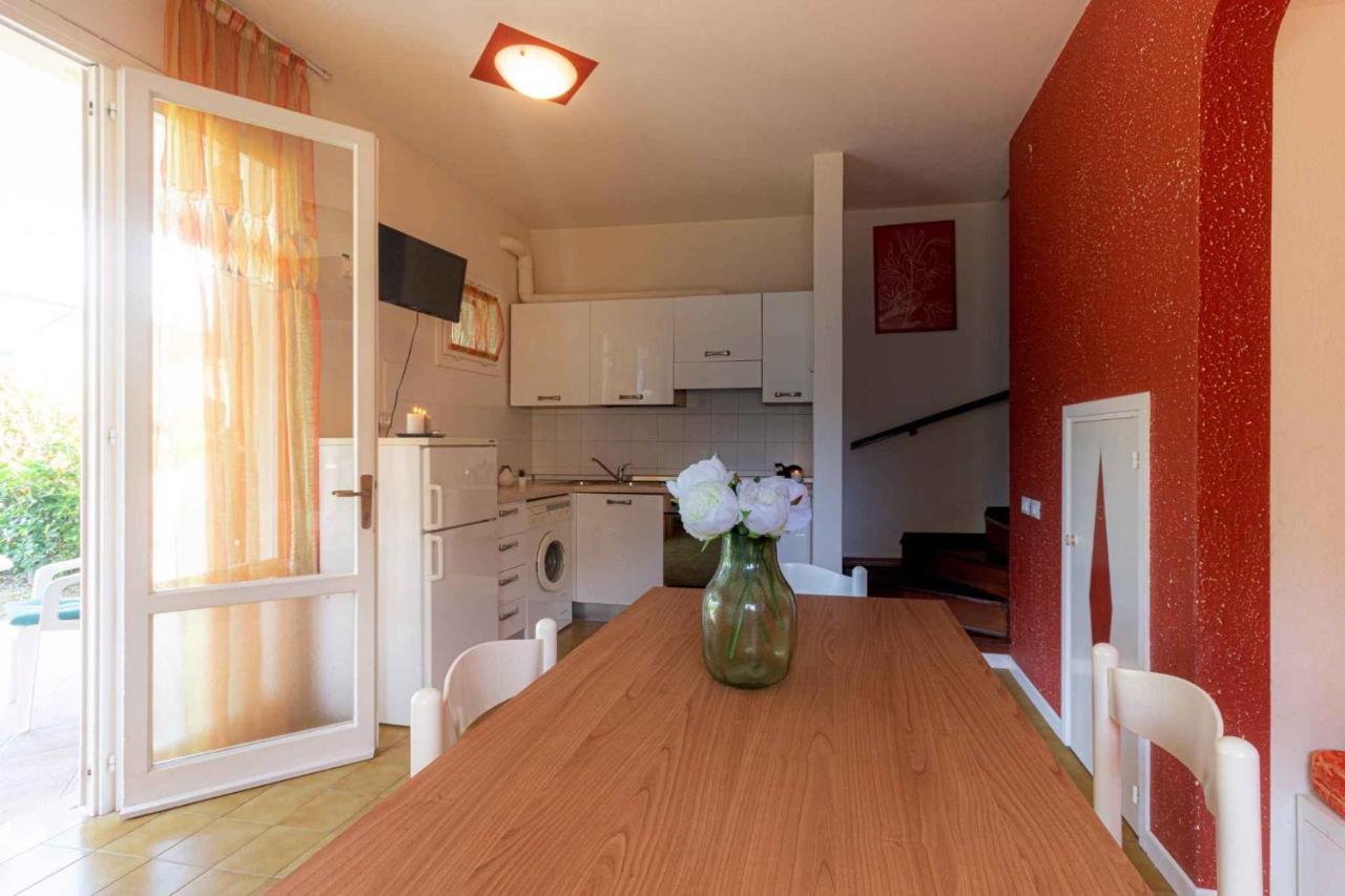 Holiday Home Porto Santa Margherita 40296 Bagian luar foto